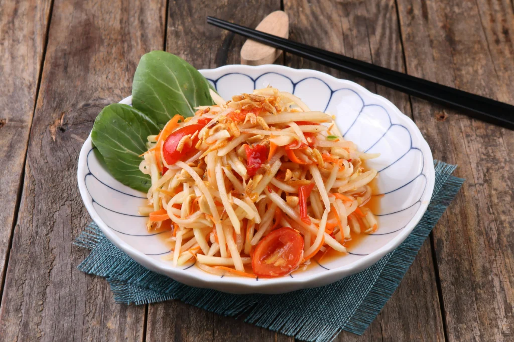 Som Tam Thai papaya salad with chili, lime and peanuts